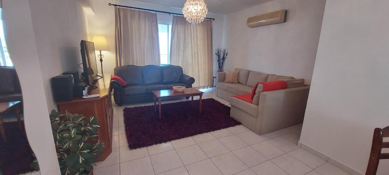 Spacious 2 Bedroom Apartment Péja Eksteriør bilde